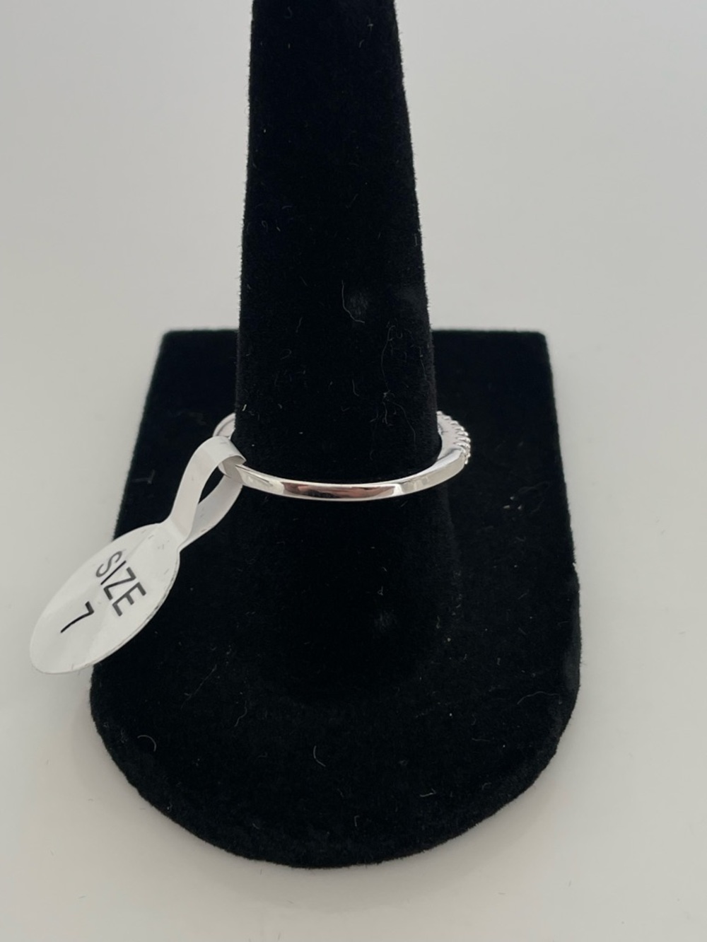 18k WG Pink Halo Emerald-Cut Ring with Pavé Band size 7 - Picture 3 of 3